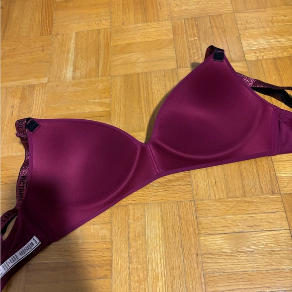 Brand New! Victoria’s Secret T-Shirt Bra - Picture 6 of 8